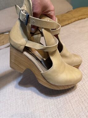 FREE PEOPLE Cedar Leather Platform Clogs, Size 8 women’s BOHO